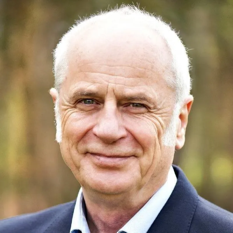 Porträtfoto Prof. Dr. Ludwig Schindler, Mitgründer PaarBalance