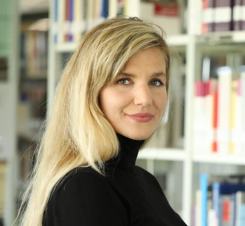 Dr. Johanna Degen