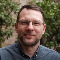 Julian Scheer