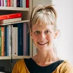 Stella Hombach mit Fachbereiche Sexualberatung Familienberatung 